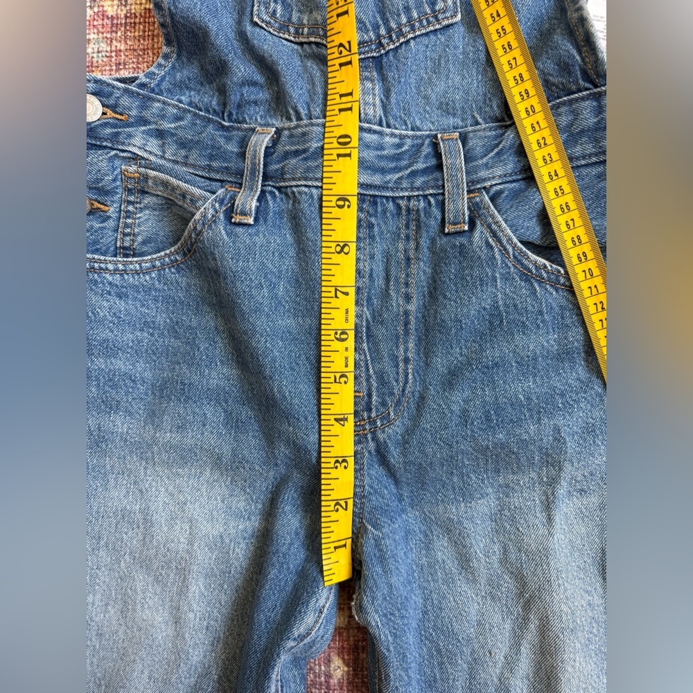 Levi’s Women’s Medium Dylan Blue Denim Overalls - Picture 4 of 13